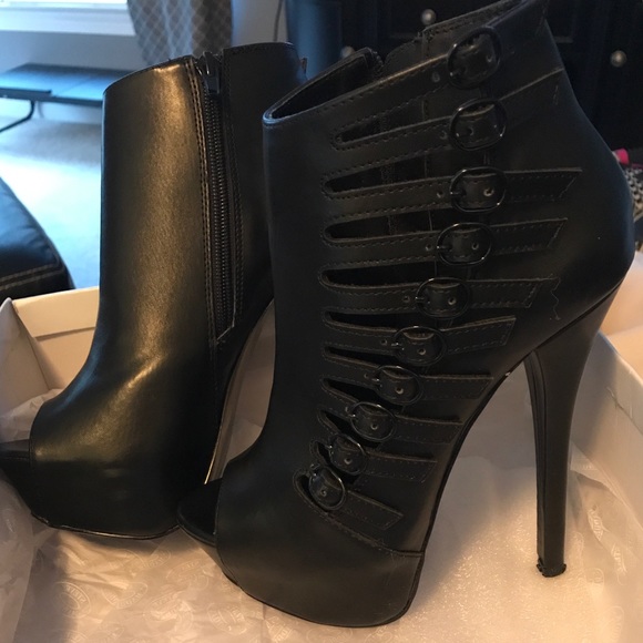 Steve Madden ladies shoe boots - Picture 1 of 3